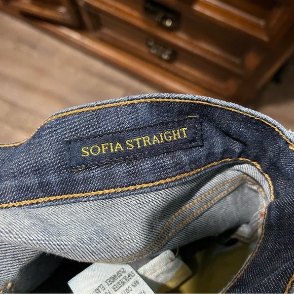 Women's Blue Jeans - Picture 5 of 7